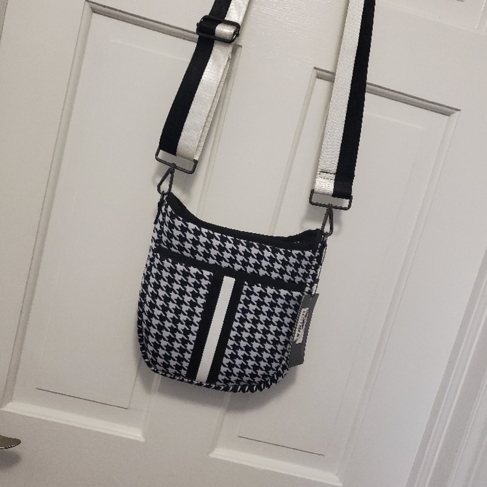 NWT HAUTE SHORE Houndstooth JERI Crossbody Bag with 2 STRAPS - Picture 11 of 16